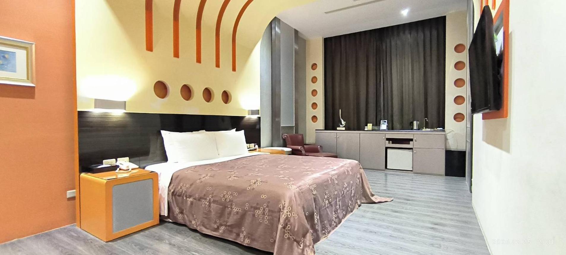 Shantis Motel Chiayi City Exterior photo
